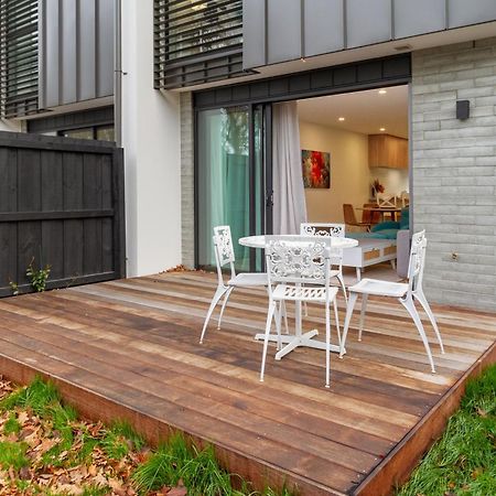 Modern 2 Bed 2 Bath Opposite Hagley Park Apartment Christchurch Exterior photo