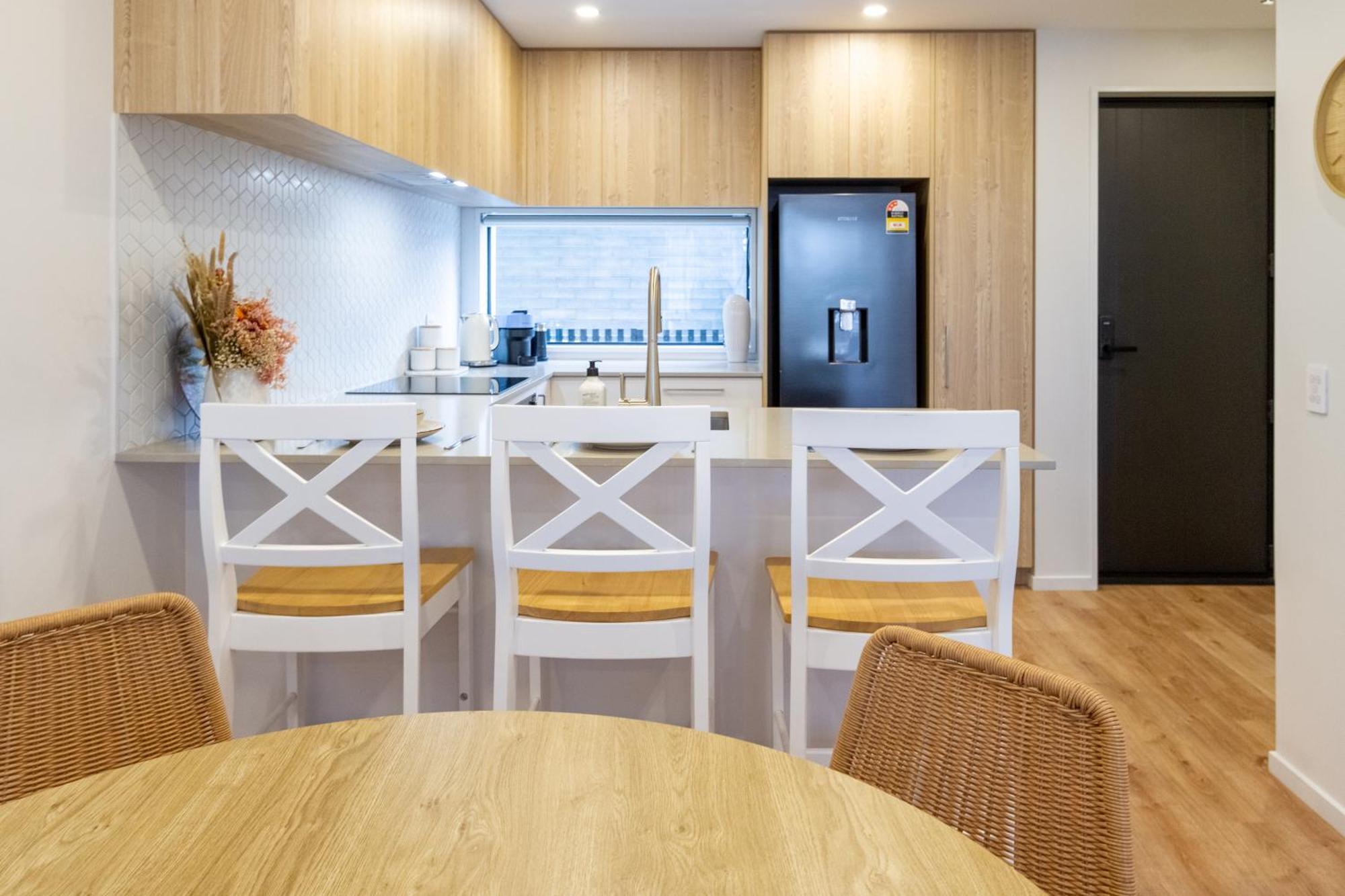 Modern 2 Bed 2 Bath Opposite Hagley Park Apartment Christchurch Exterior photo