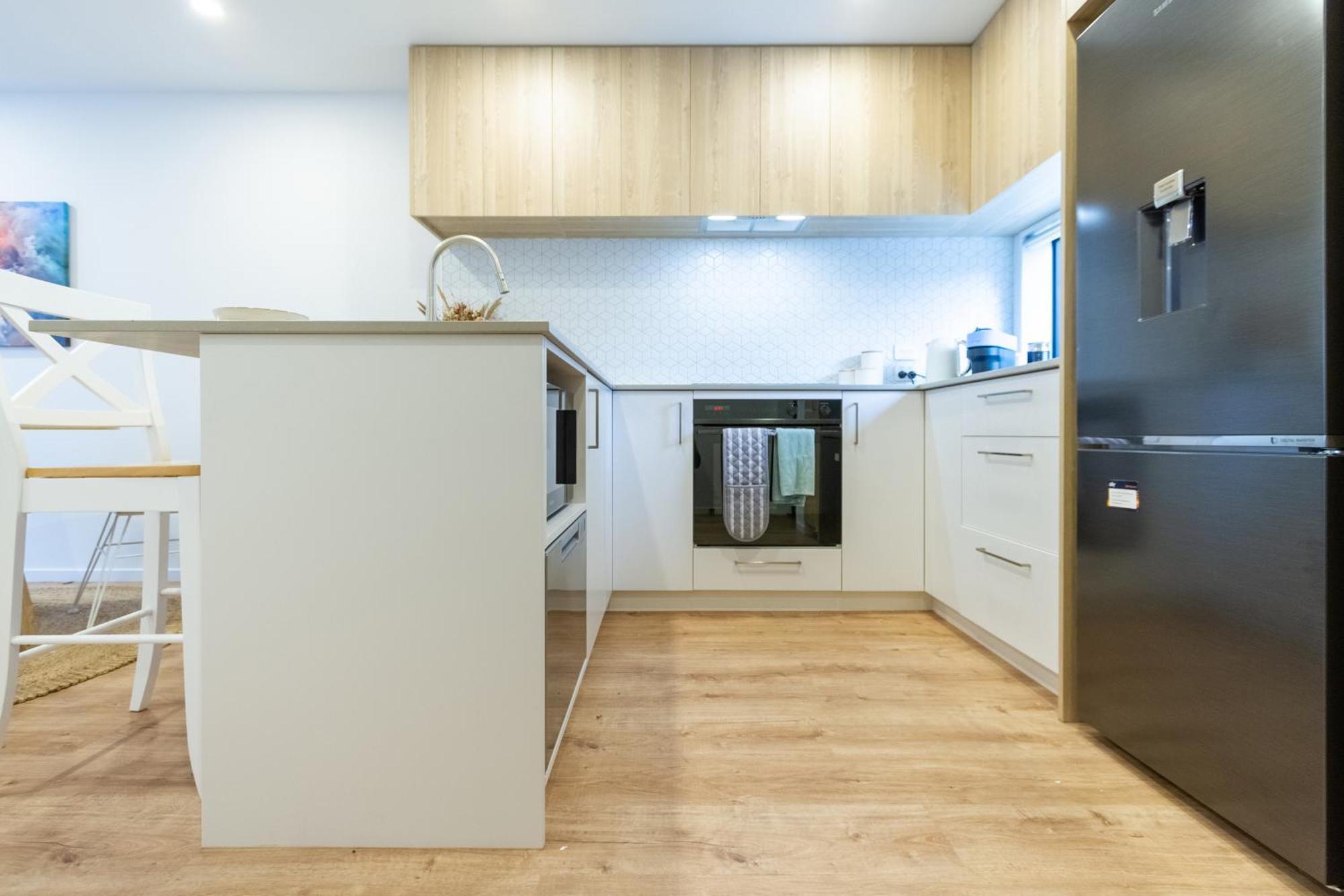 Modern 2 Bed 2 Bath Opposite Hagley Park Apartment Christchurch Exterior photo