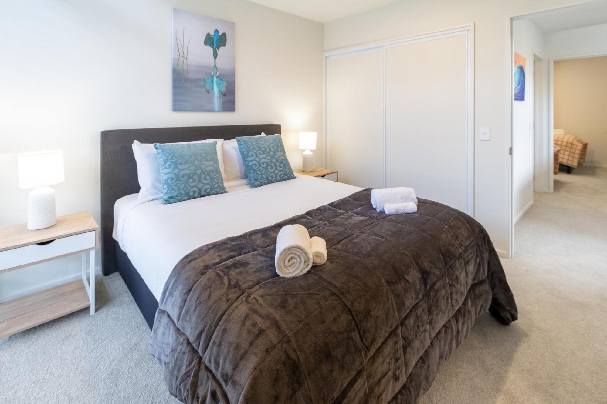 Modern 2 Bed 2 Bath Opposite Hagley Park Apartment Christchurch Exterior photo
